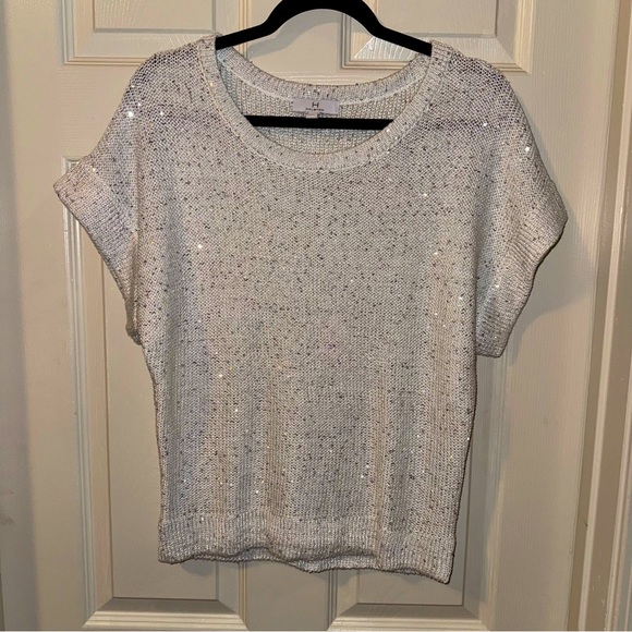 Halston Heritage White w/Silver Sequence short sleeve knit sweater. Large - Picture 1 of 12